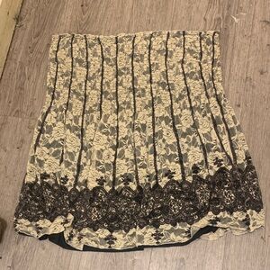 Pennington’s strapless-top size 5x